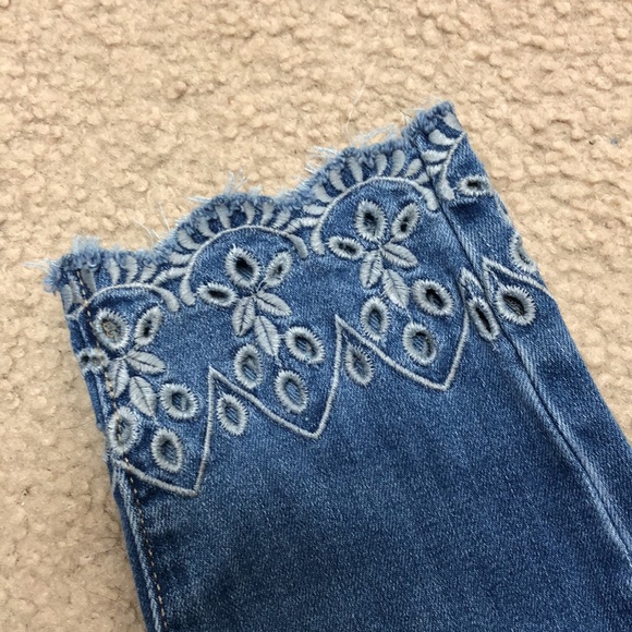 Skinny crop scalloped ankle jeans - Picture 3 of 5
